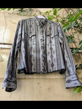 Panhandle Slim Southwestern Cowboy Cropped Button-Up  Grey & Black L Long Sleeve
